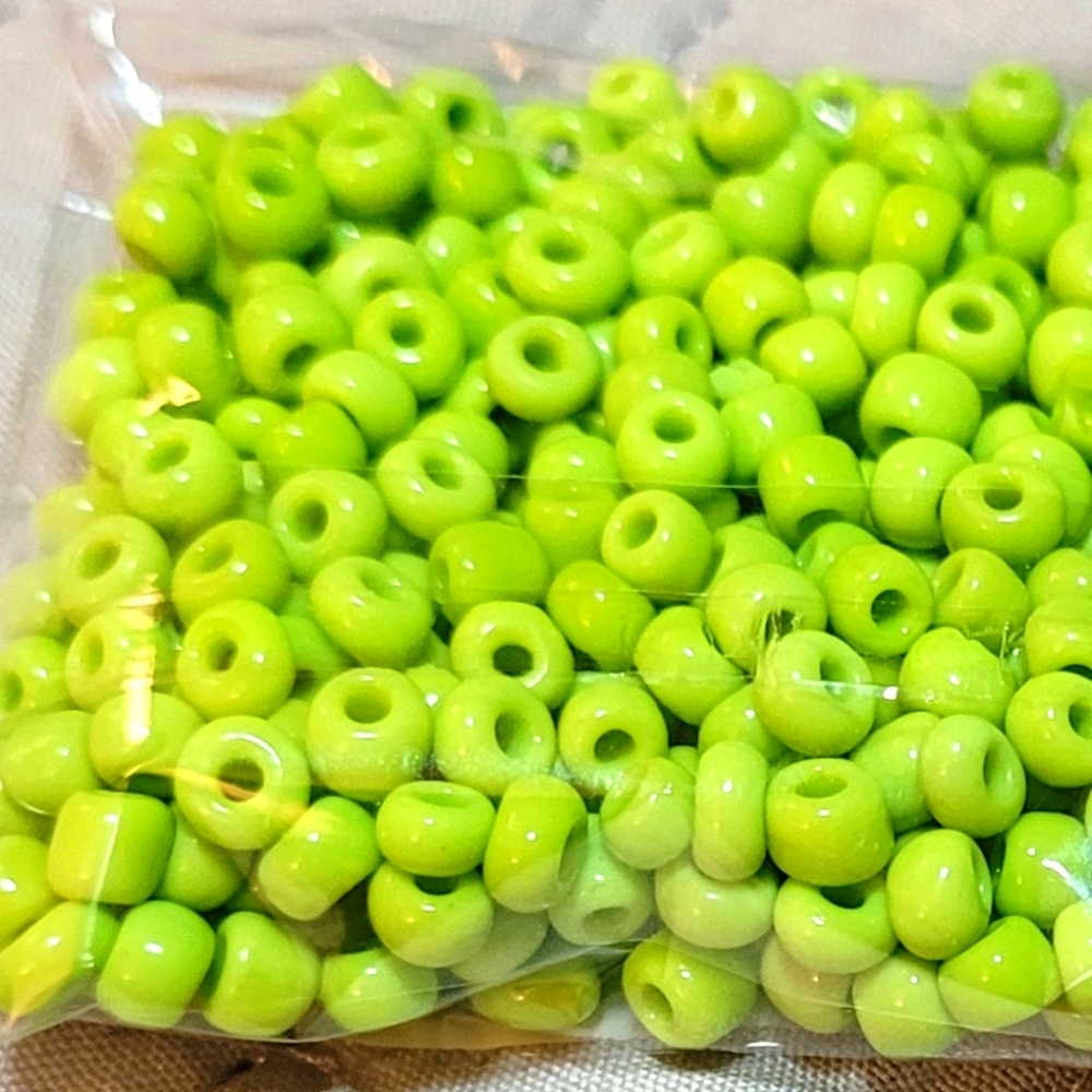 NWT 6/0 Yellow Green - Seed Beads